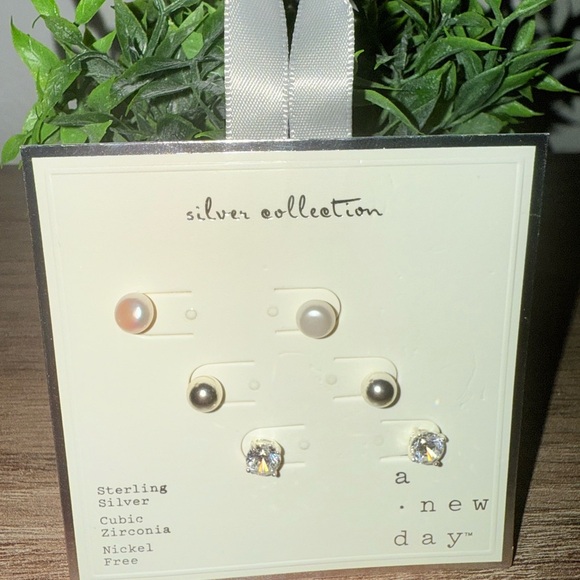 A New Day Silver and Pearl Earring Trio - Picture 2 of 2